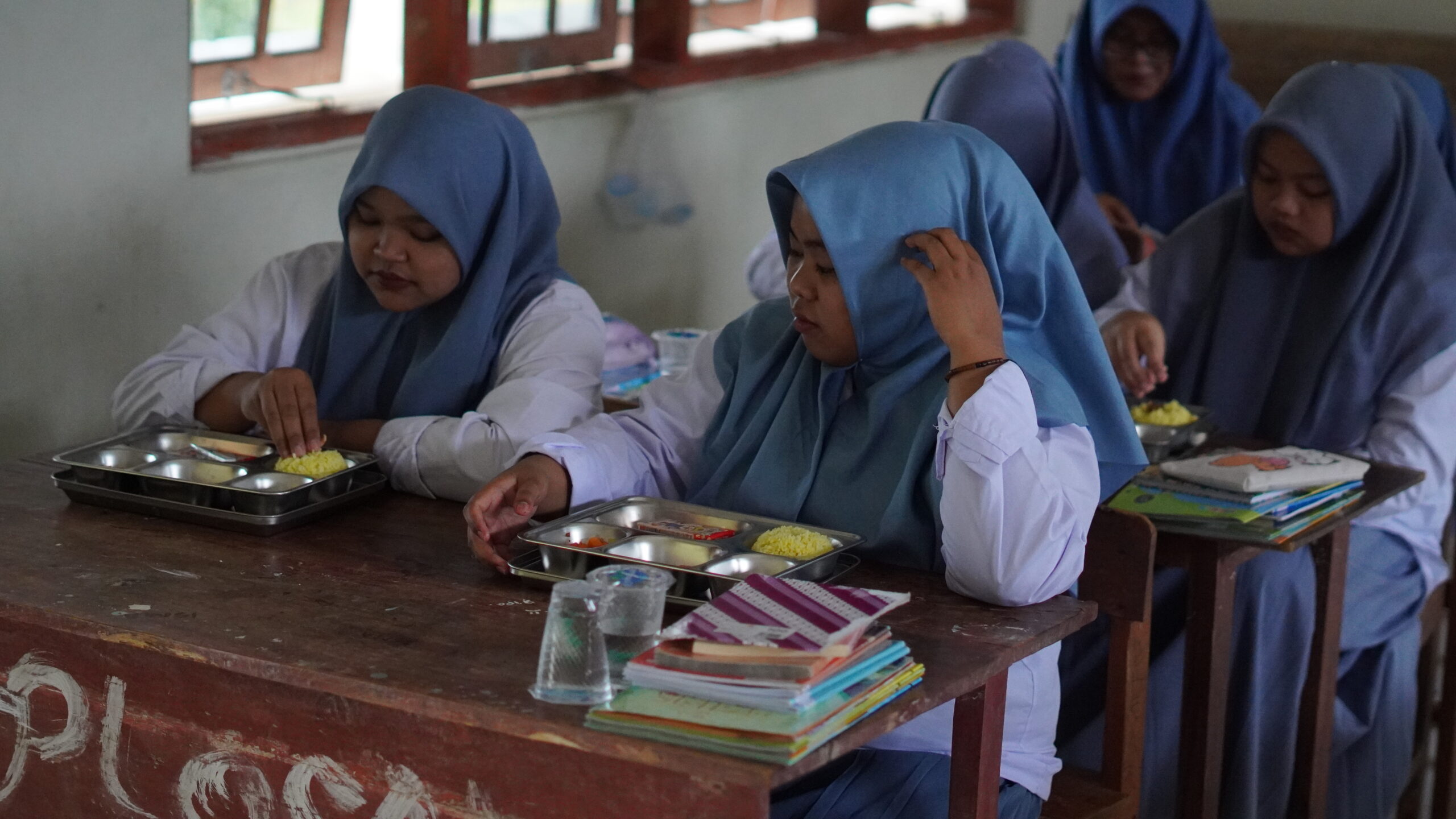 MBG Perdana di MA Nurul Huda
