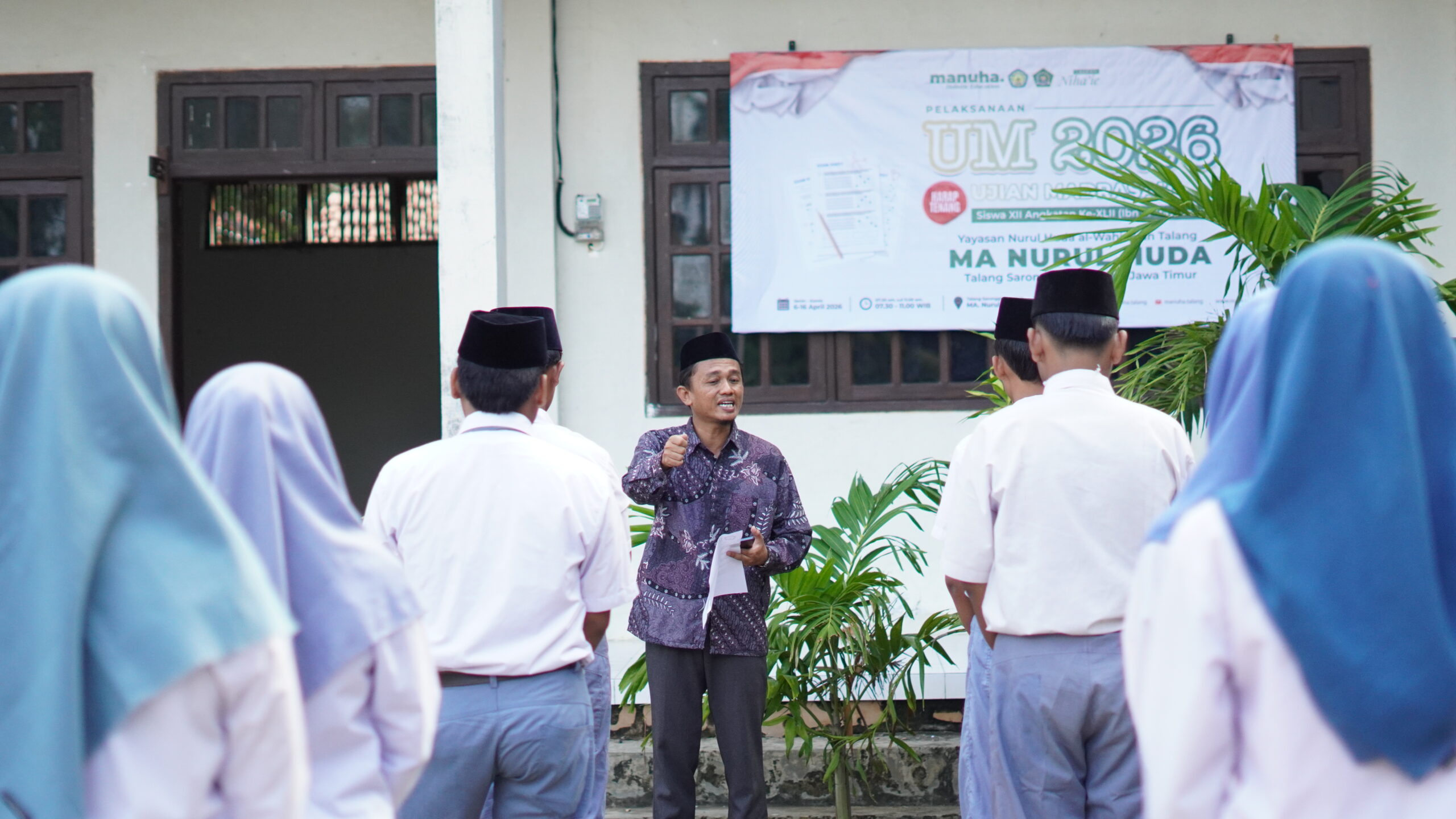 Antara Air Mata dan Cita-Cita: Kisah 16 Pejuang Kelulusan di MA Nurul Huda Talang